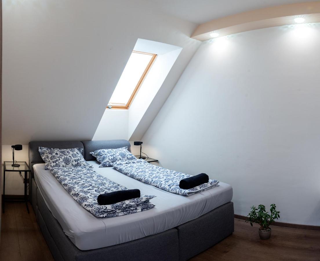 Dream Apartman 1 With Free Parking Gyor Exterior photo